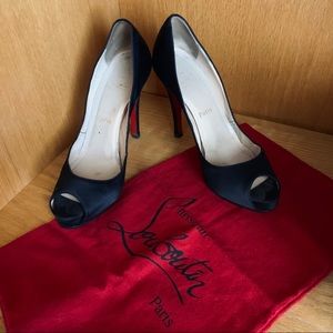 Christian Louboutin Very Prive (satin)